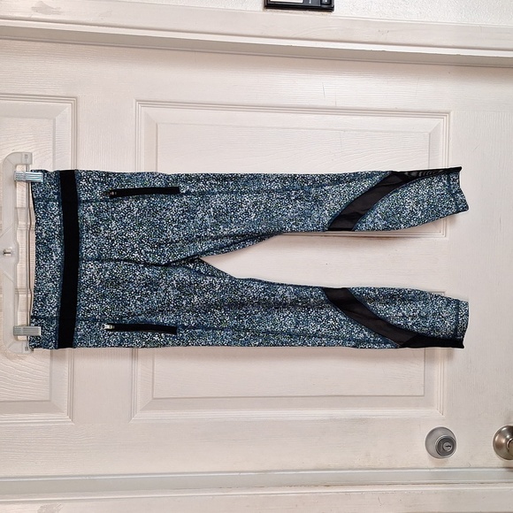 Lululemon Inspire Tight II Alberta Lake Size 4 - Picture 8 of 11